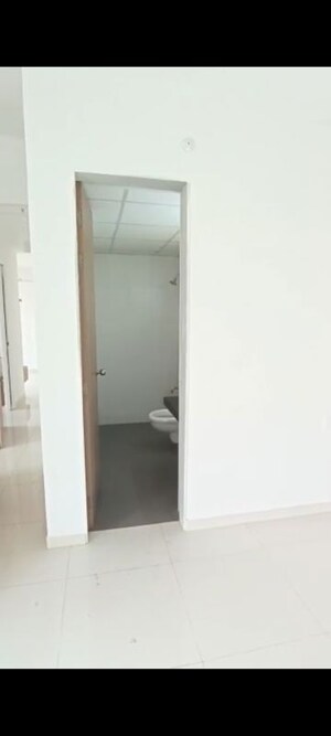 Room in 3 BHK Apartment at Godrej Emerald, Ghodbunder Road – for Rent