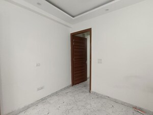 Room in 1 BHK Apartment at Chattarpur – for Rent