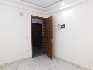 Room in 1 BHK Apartment at Chattarpur – for Rent