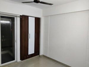 Room in 3 BHK Apartment at Mahagun Mywoods II, Sector 16c Greater Noida – for Rent