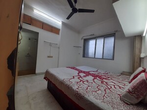 Bedroom in 3 BHK Apartment at Goregaon East – for Rent