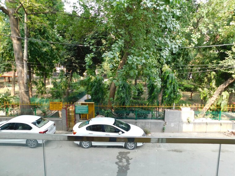 Terrace, east of kailash 3 Bedroom 125 Sq.Ft. Builder Floor In East Of Kailash Delhi 10345711