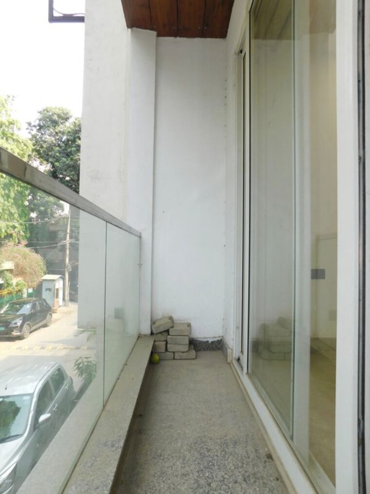 Balcony, east of kailash 3 Bedroom 125 Sq.Ft. Builder Floor In East Of Kailash Delhi 10345711