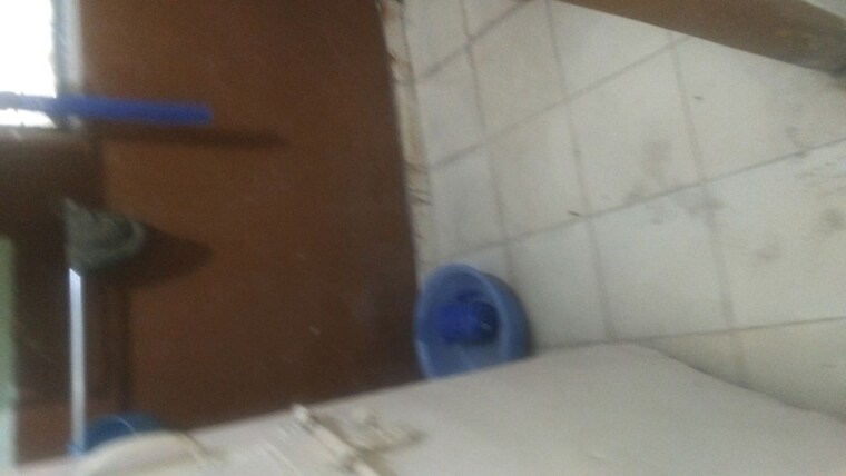 Bathroom, arun-vihar-sector-37 1 Bedroom 500 Sq.Ft. Apartment In Sector 37 Noida 10345740