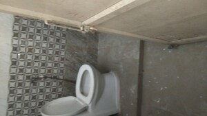 Bathroom in 1 BHK Apartment at Arun Vihar Sector 37, Sector 37 – for Rent