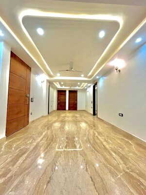 Building Lobby in 6 BHK Independent House at Civil Lines – for Sale