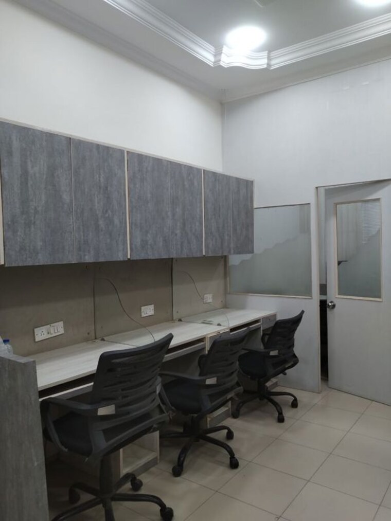 Team Area, crystal-plaza-andheri-west Commercial Office Space 250 Sq.Ft. In Andheri West Mumbai 10345777