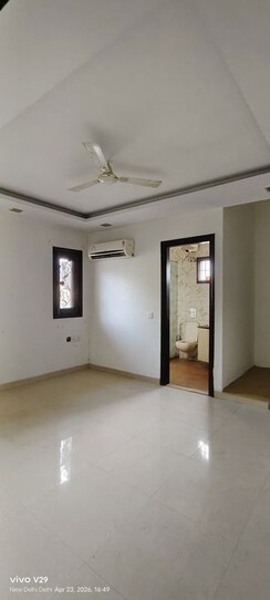 3 BHK + Pooja Room,Servant Room Builder Floor For Sale in Pamposh Enclave
