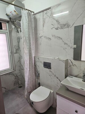 Bathroom in 3 BHK Apartment at Ekta Eminente Phase II, Khar West – for Rent