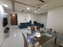 3 BHK + Servant Room Apartment For Rent in Landmark Garden