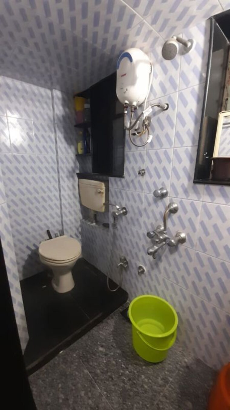 Bathroom, swapnapurti-chs-kandivali 1 RK 250 Sq.Ft. Apartment In Kandivali East Mumbai 10345870