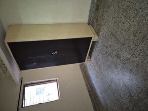 Furnished Amenities in 3 BHK Apartment at Mayur Vihar – for Rent