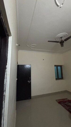 Furnished Amenities in 2 BHK Independent House at Chinhat – for Rent
