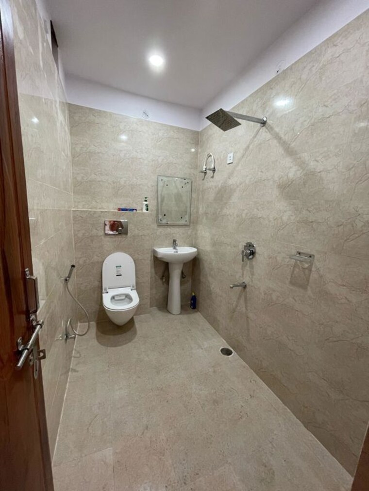 Bathroom, gomti nagar 3 Bedroom 1600 Sq.Ft. Independent House In Gomti Nagar Lucknow 10345923
