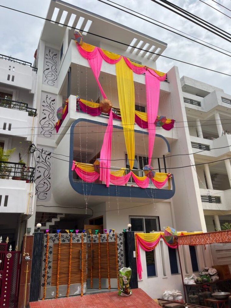 Exterior View, gomti nagar 3 Bedroom 1600 Sq.Ft. Independent House In Gomti Nagar Lucknow 10345923