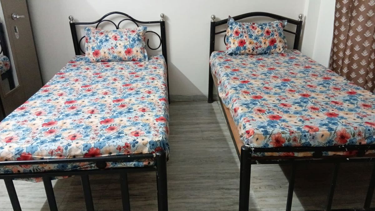 Pg For Rent in Nahur West