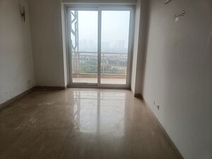 Room in 3 BHK Apartment at Puri Diplomatic Residences, Sector 111 – for Rent