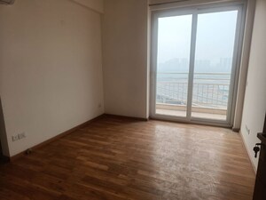 Room in 3 BHK Apartment at Puri Diplomatic Residences, Sector 111 – for Rent