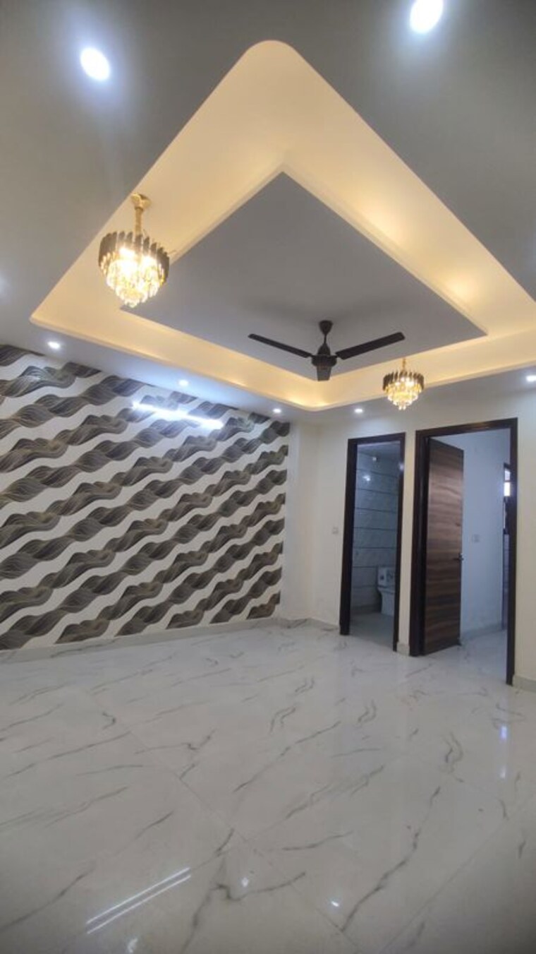 Bedroom, sector 73 1 Bedroom 650 Sq.Ft. Apartment In Sector 73 Noida 10346004