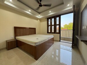 Bedroom in 2 BHK Builder Floor at Chattarpur – for Rent