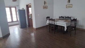 Room in 2 BHK Builder Floor at Dalanwala – for Rent
