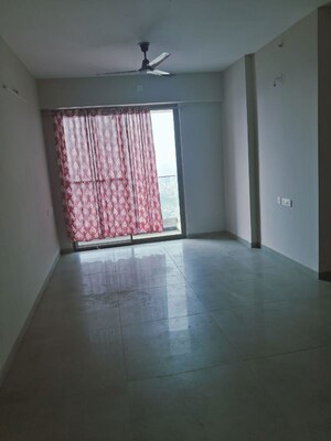 Room in 1.5 BHK Apartment at Birla Vanya, Kalyan West – for Rent