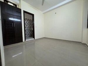 Room in 2 BHK Builder Floor at Chattarpur – for Rent