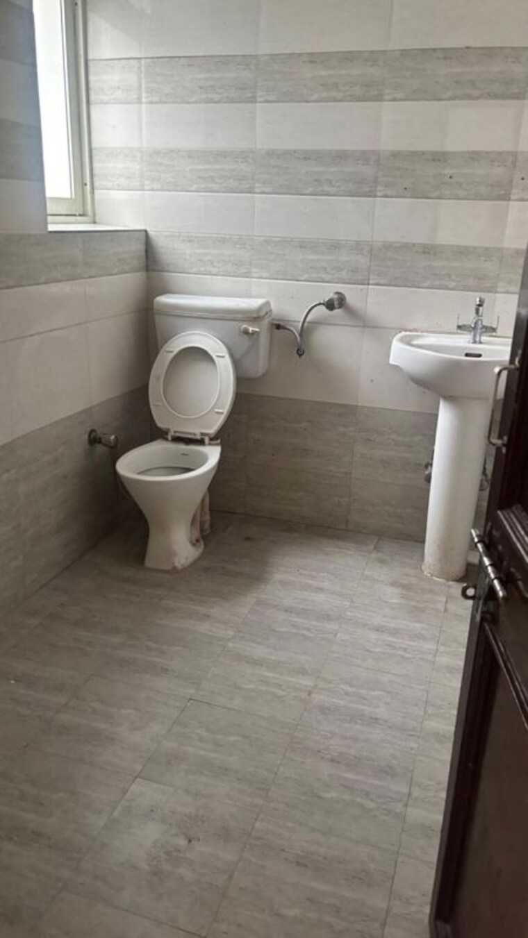 Bathroom, sector 10 3 Bedroom 2250 Sq.Ft. Independent House In Sector 10 Panchkula 10343770