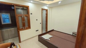 Room in 1 BHK Builder Floor at Malviya Nagar – for Rent