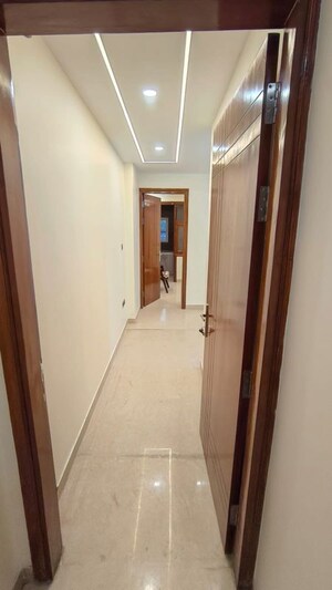 Building Lobby in 1 BHK Builder Floor at Malviya Nagar – for Rent