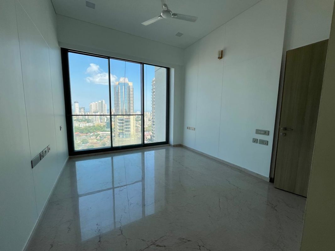 4 BHK + Servant Room,Study Room Apartment For Rent in Rustomjee Crown