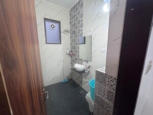 Bathroom in 1 BHK Apartment at Ansal Sushant Estate, Sector 52 – for Rent