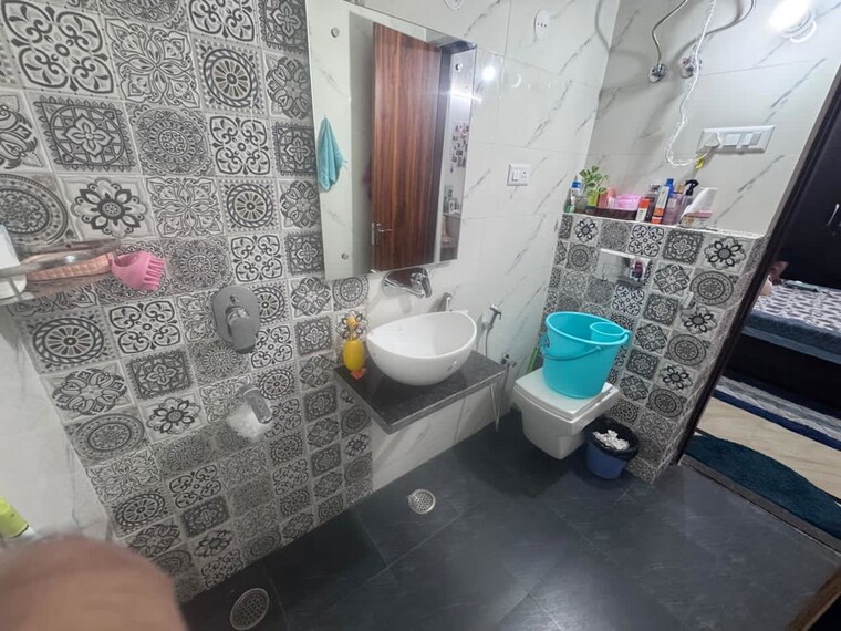 Bathroom, sector 56 3 Bedroom 1600 Sq.Ft. Builder Floor In Sector 56 Gurgaon 10346089