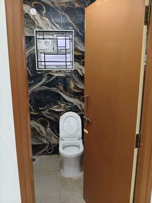 Washroom in 2 BHK Apartment at Btm Layout – for Rent