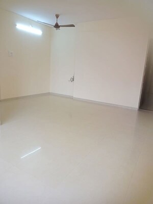 Room in 2 BHK Apartment at Rustomjee Riviera, Malad West – for Rent