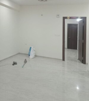 Room in 2 BHK Apartment at Omega Windsor Greens, Faizabad Road – for Rent