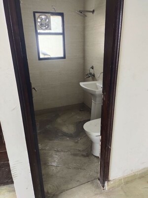 Bathroom in 2 BHK Builder Floor at BPTP District 3, Sector 85 – for Rent