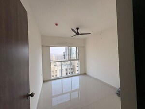 Room in 2 BHK Apartment at Lodha Amara Wing 40 And 41, Kolshet Road – for Rent
