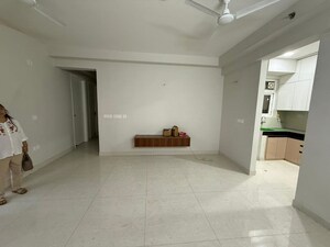 Room in 3 BHK Apartment at Eldeco Live By The Greens, Sector 150 – for Rent