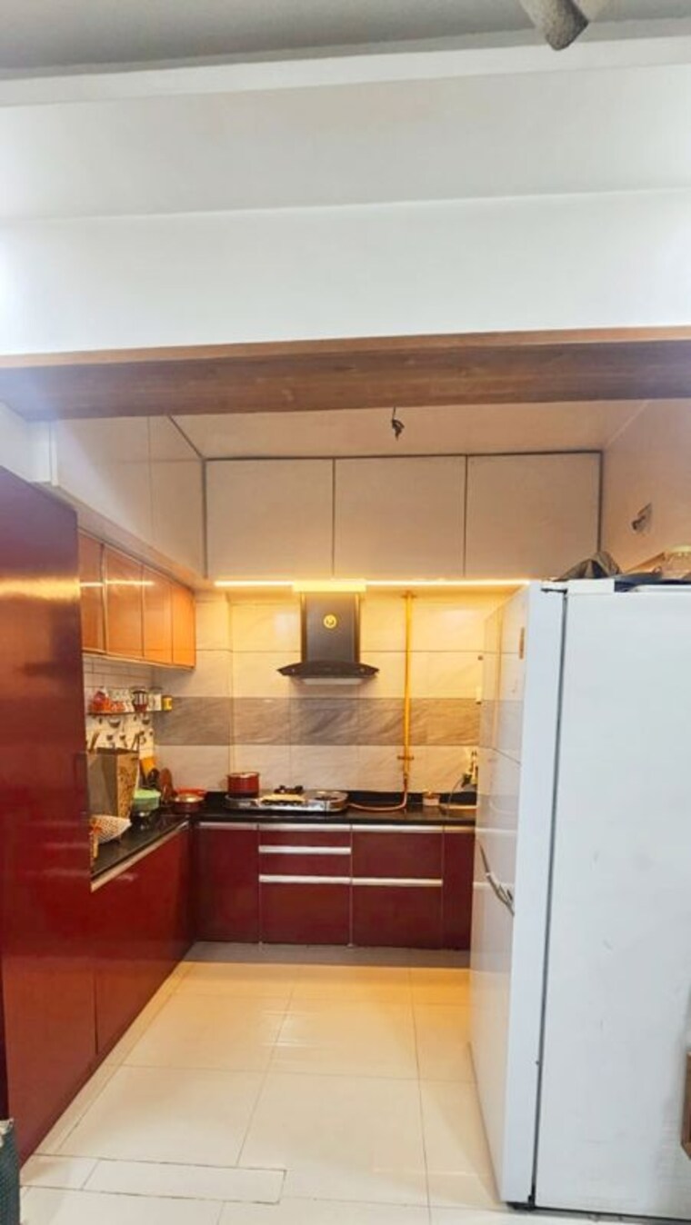 Kitchen, zundal 3 Bedroom 1665 Sq.Ft. Apartment In Zundal Ahmedabad 10346118