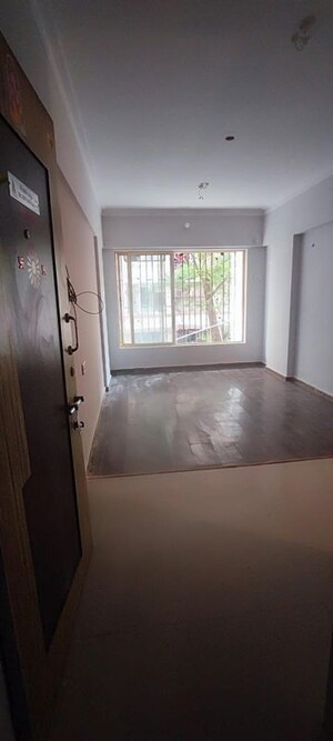 Room in 1 BHK Apartment at Sai Krupa CHS Kandivali West, Kandivali West – for Sale