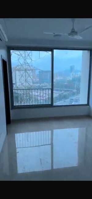 Room in 3 BHK Apartment at Oberoi Sky City, Borivali East – for Rent