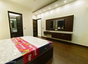 Master Bedroom in 4 BHK Builder Floor at Greater Kailash I – for Rent