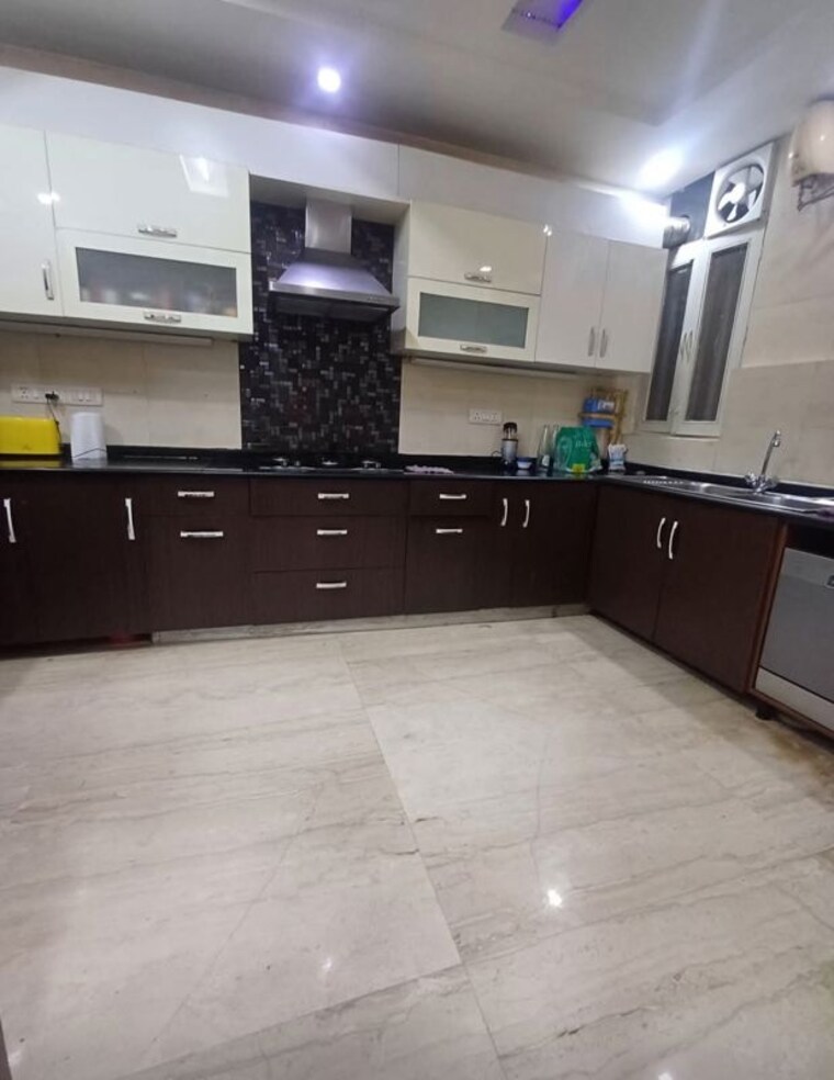Kitchen, greater kailash i 4 Bedroom 4600 Sq.Ft. Builder Floor In Greater Kailash I Delhi 10346164