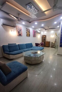 4 BHK + Pooja Room,Servant Room,Extra Room,Store Room Builder Floor For Rent in Greater Kailash I