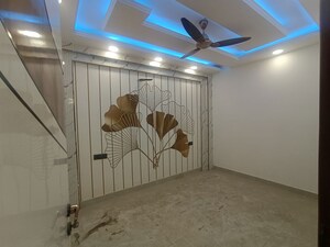 Building Lobby in 3 BHK Builder Floor at Rampuri – for Sale