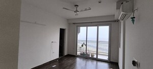 Room in 3.5 BHK Apartment at Conscient Heritage Max, Sector 102 – for Rent