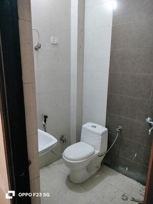 Bathroom in 2 BHK Builder Floor at Gomti Nagar – for Rent