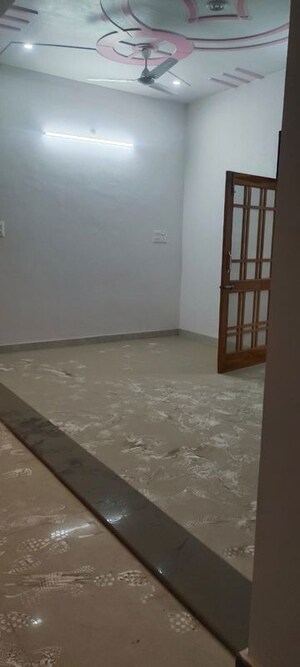 Room in 2 BHK Builder Floor at Indira Nagar – for Rent