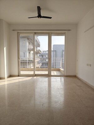 Room in 3 BHK Apartment at Puri Diplomatic Greens Phase I, Sector 111 – for Rent